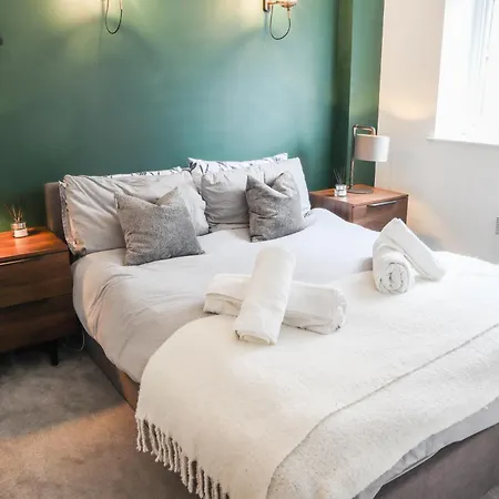 Apartment Beautiful 2 Bed Centre - Free Private Parking - Long Rates Available Leeds (West Yorkshire)